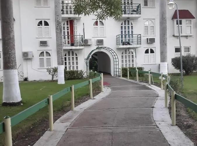 Shore Life Vacation Aparthotel Ocho Rios